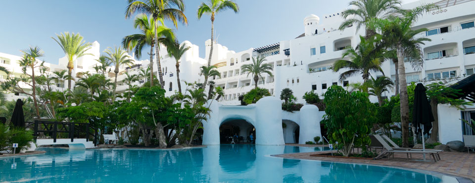Hotel Jardín Tropical