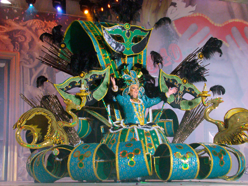 carnaval-candidata-reina-mayores.jpg